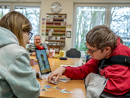 Menschen mit erworbener Hirnschädigung